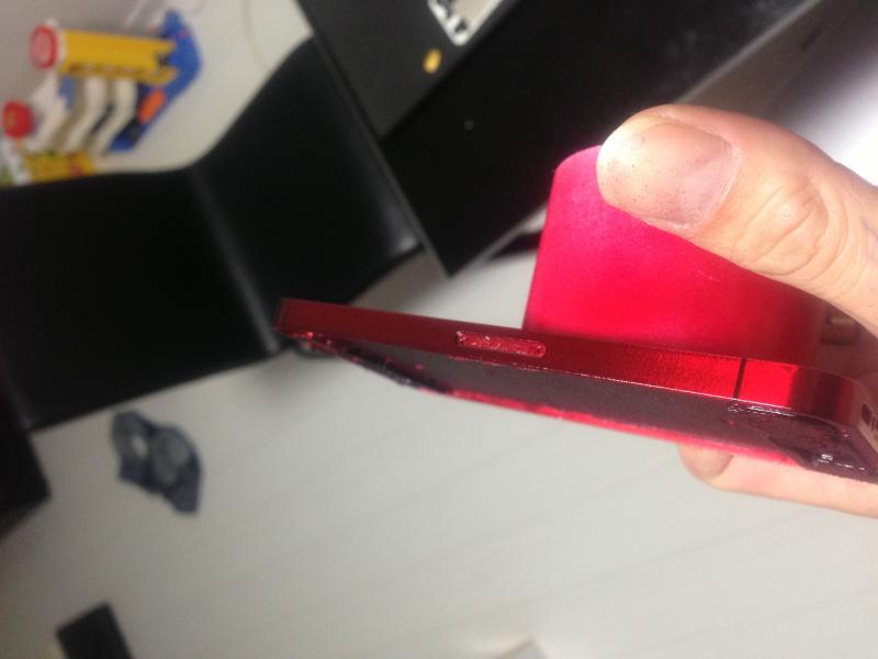 iPhone4sキャンディレッドフレーム製作中画像