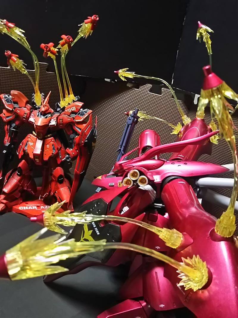 ファンネルのエフェクト付き