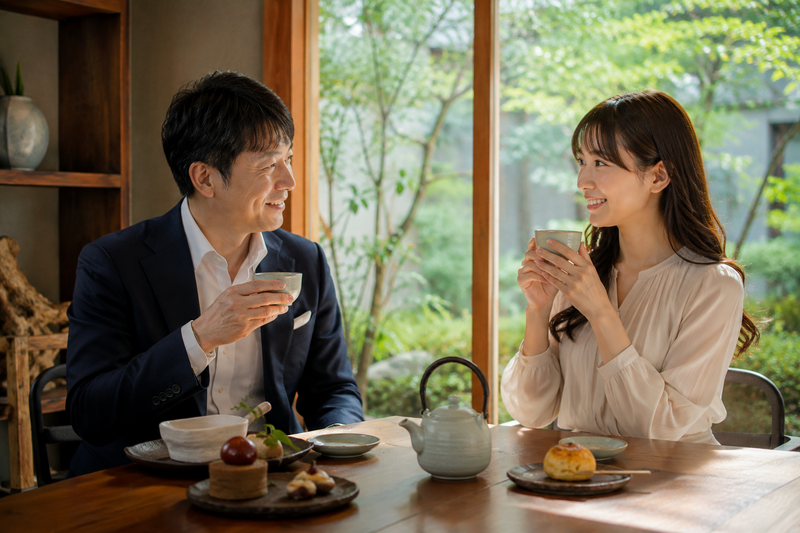 窓辺で楽しむ和カフェ.png