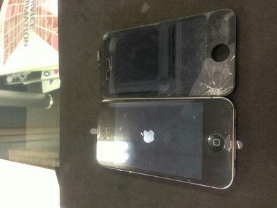 iPhone4s画面割れから純正黒に変更^_^