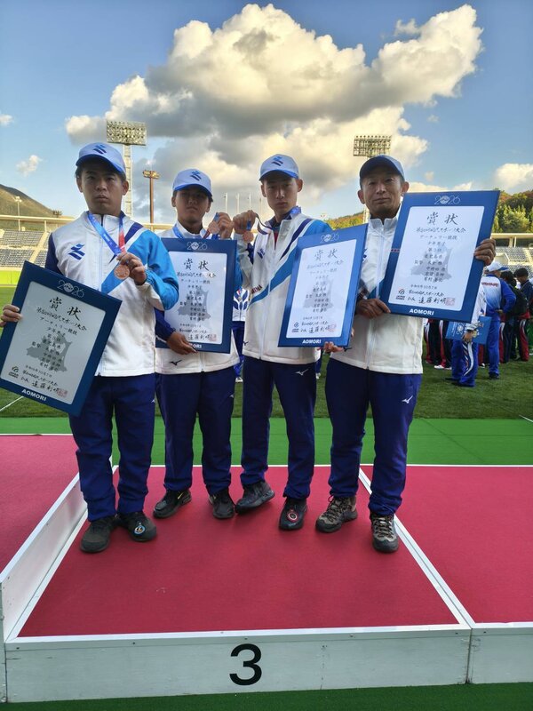 中袴田さんと3人.jpg