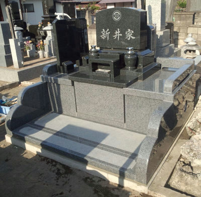 間口1.9m　奥行き1.8m