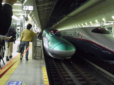 Ｅ５系ハヤブサ