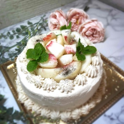 桃と紅茶のケーキ