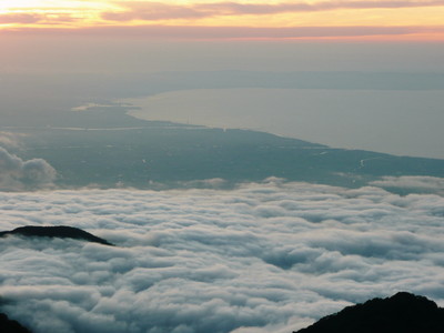 富山湾と雲海