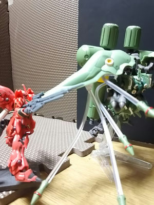 敵対するは…