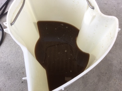 カーペットリンスクリーナーの廃液