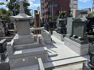 宝篋印塔型墓石　　NO.４